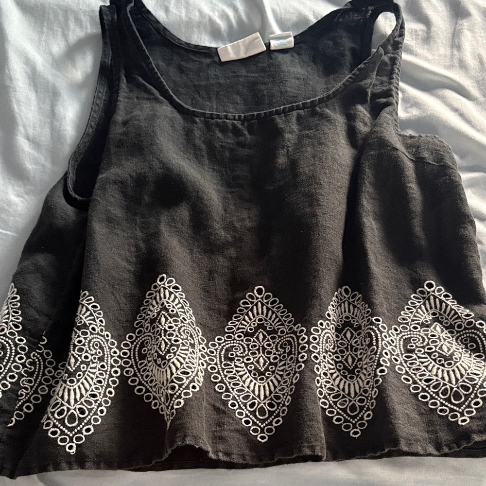 Cute Boho top 
Gently used